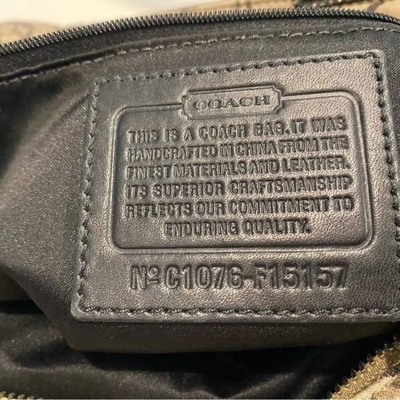 Iconic & Timeless Coach Large Purse / Tote with Classic Stagecoach print - Picture 8 of 11